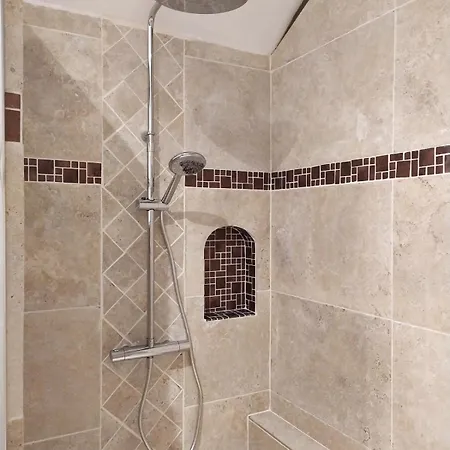 Ferienhaus La Maison Girafe, Maison Piscine Carsac-Aillac